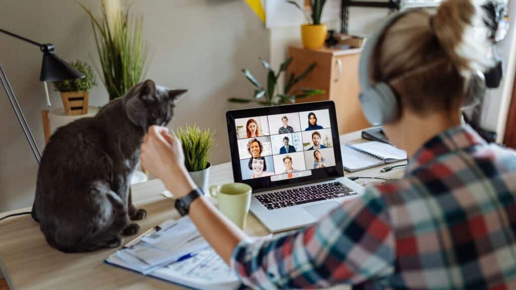 How Cloud Computing Has Changed the Modern Workplace with working from home