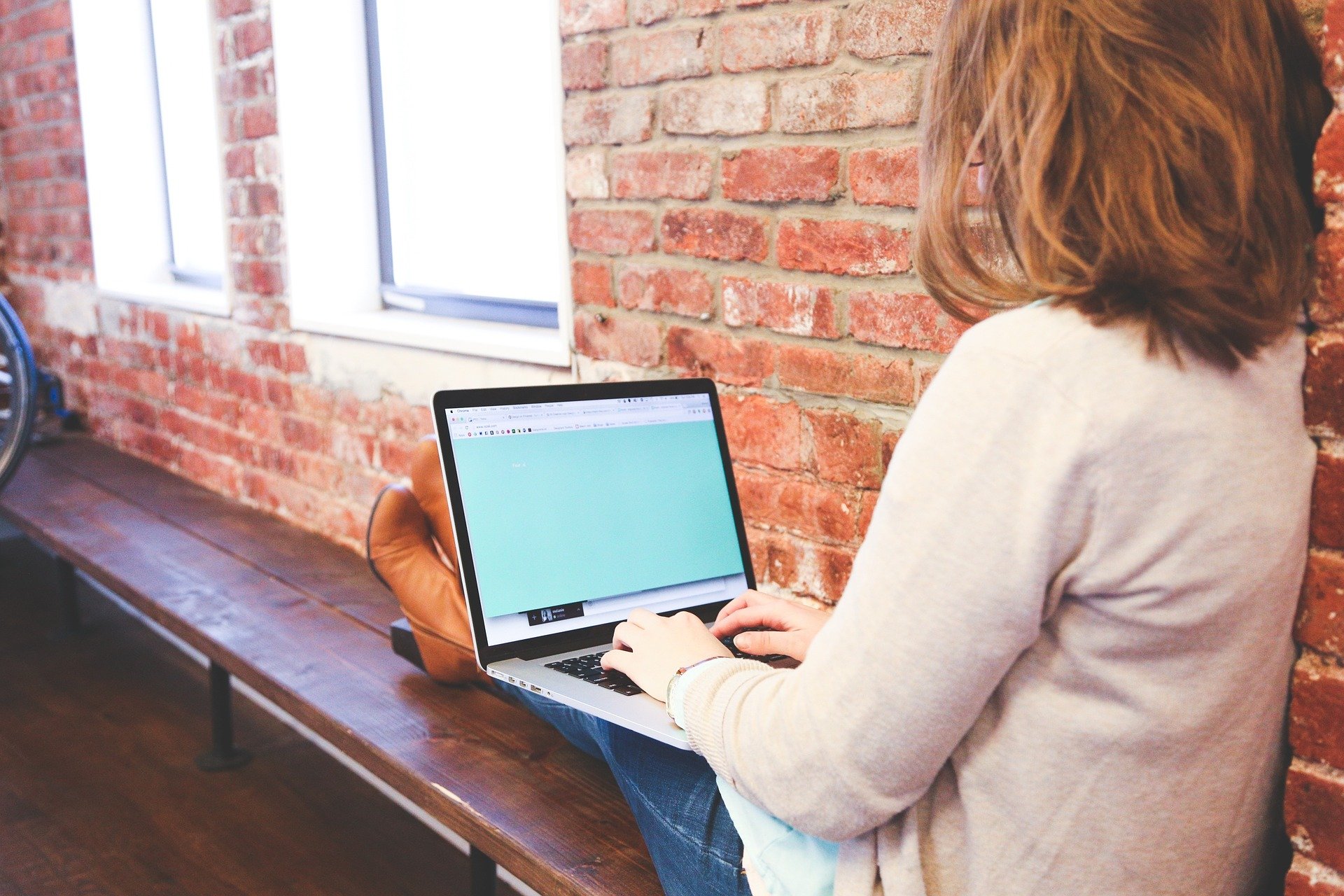 Take-Care-of-Laptop-Featured