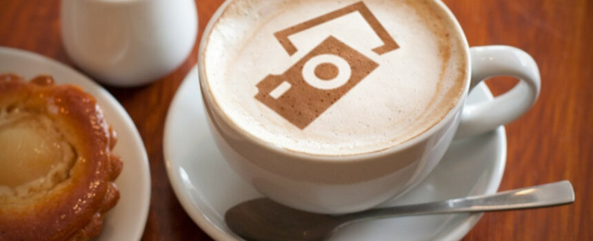 Camera screenshot icon in a cup of coffee