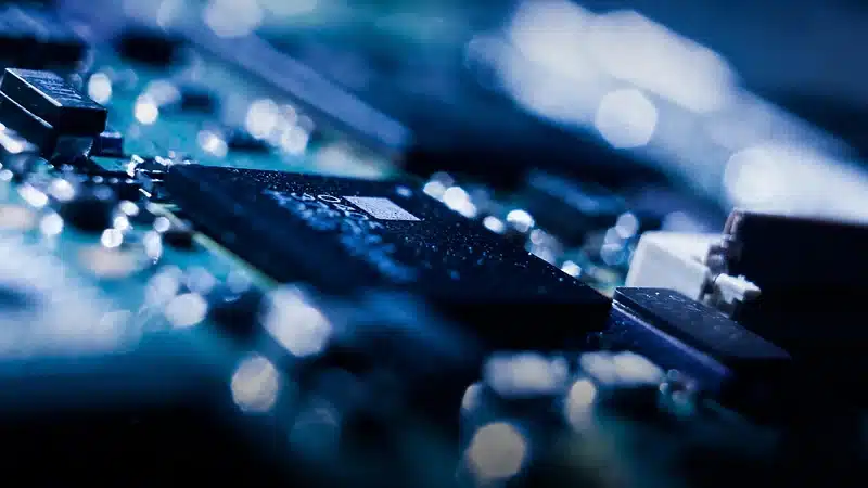 IT Hardware & Software
